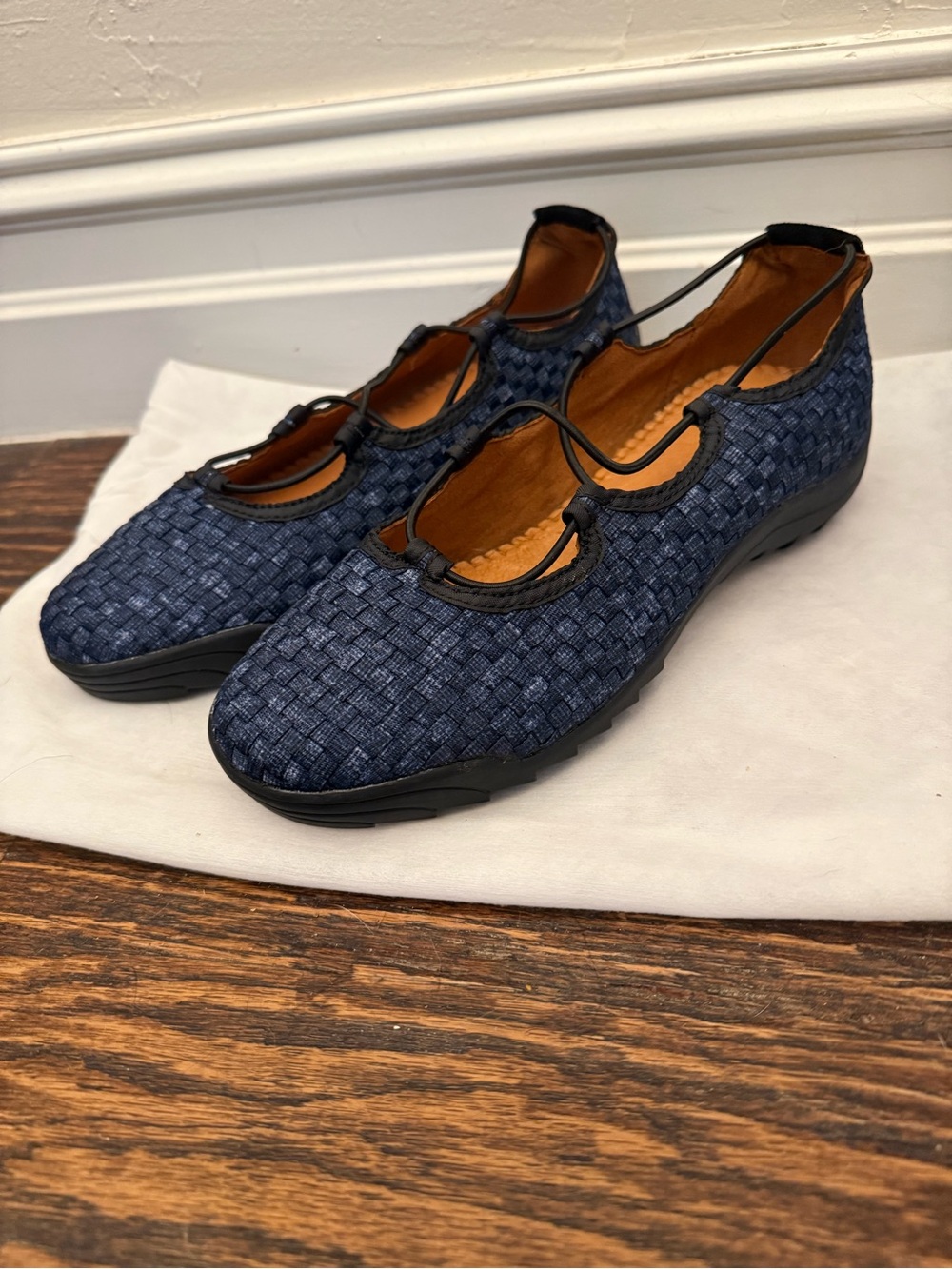 Bernie Mev Rigged Connect Navy Blue Flats  Shoes Womens US 6 EU 37 NEW